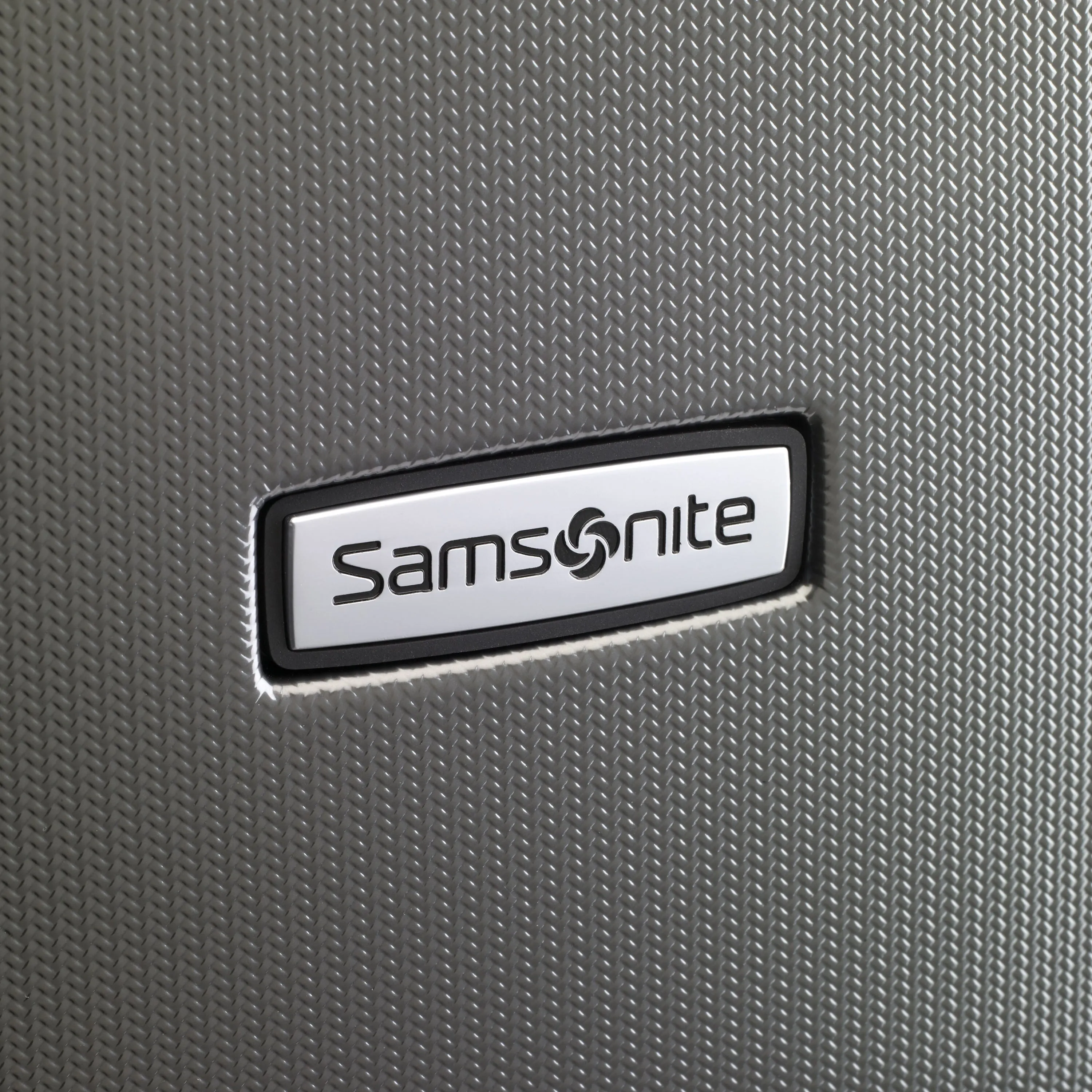 Samsonite Winfield NXT Spinner Carry-On