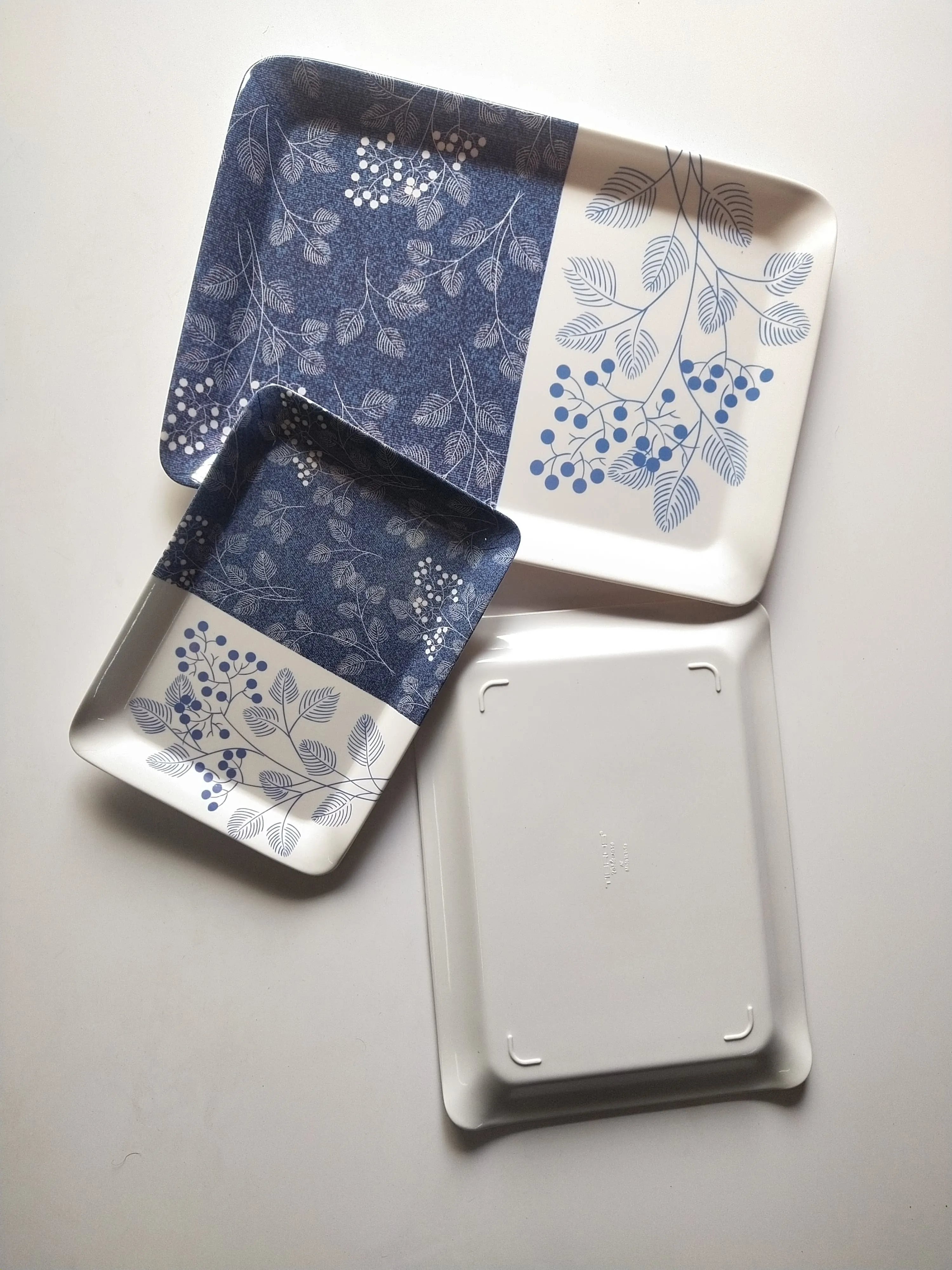 The Azure Leaf Harmony Melamine Tray Set -