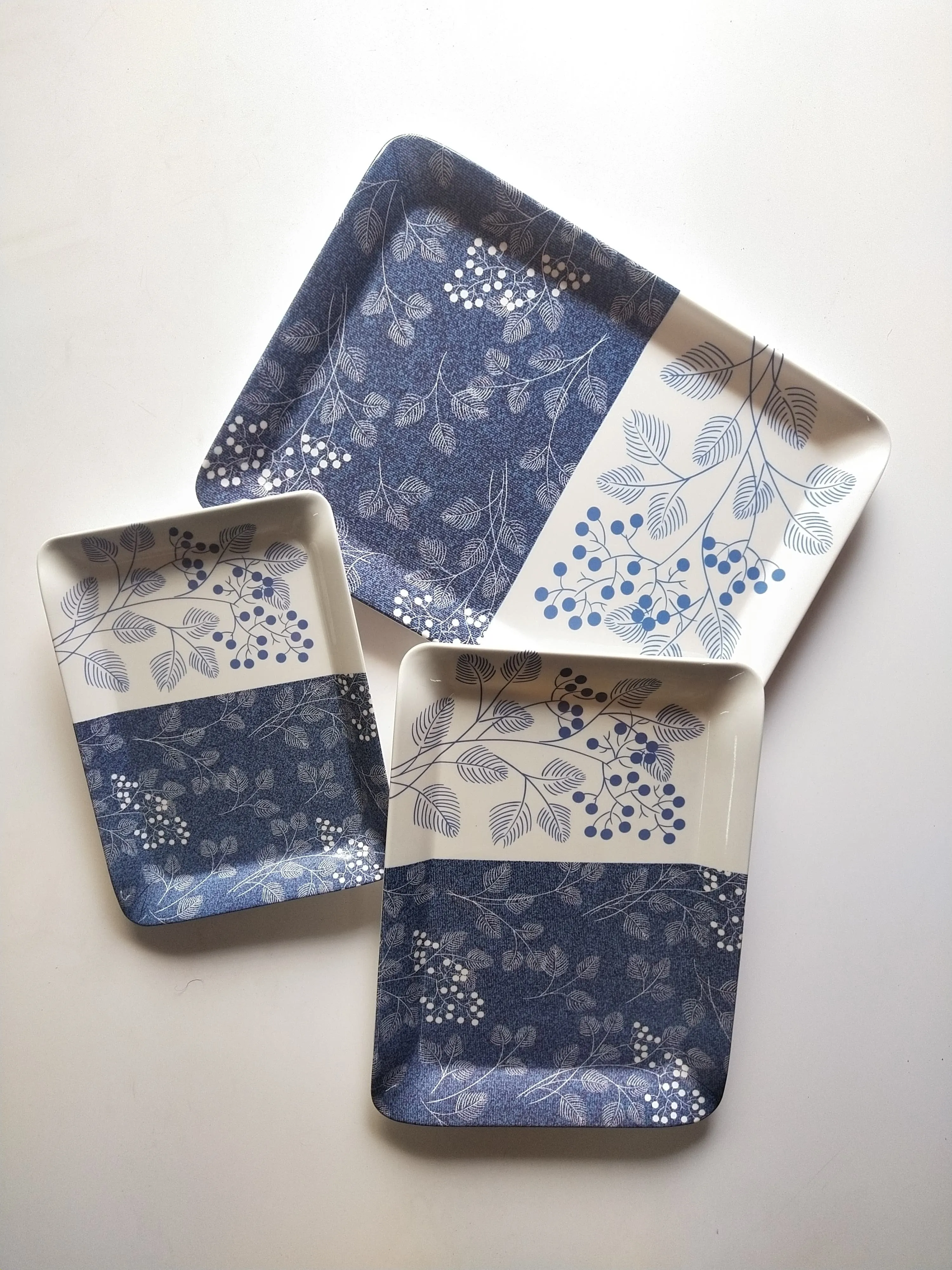The Azure Leaf Harmony Melamine Tray Set -
